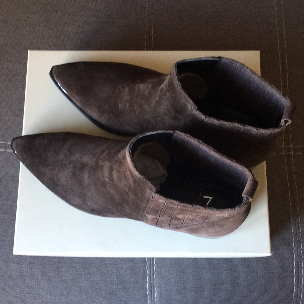 NWT Marc Fisher booties